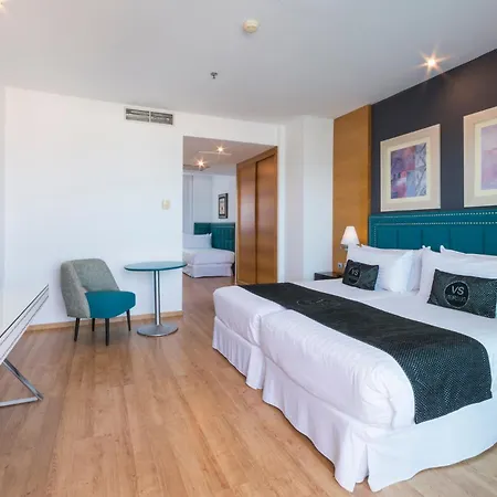Hotel Vs Palace ****