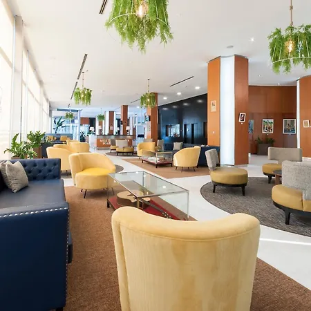 Hotel Vs Palace ****